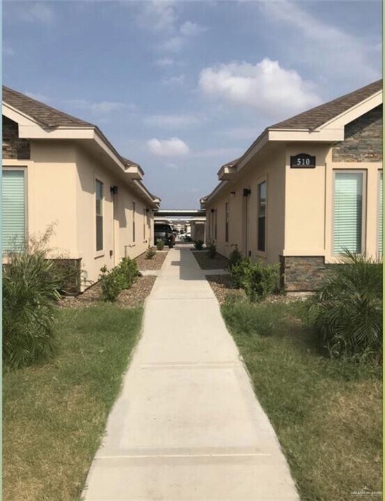 510 Peabody Ave-Unit -4 in Edinburg, TX - Building Photo