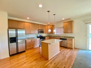 Next to Marysville Getchell High School in Marysville, WA - Building Photo - Building Photo