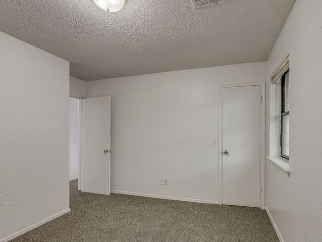 2720 W I-240 Service Road in Oklahoma City, OK - Building Photo - Building Photo