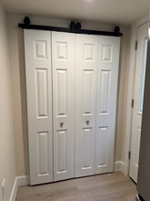 2767 E Yesler Way, Unit BASEMENT in Seattle, WA - Foto de edificio - Building Photo