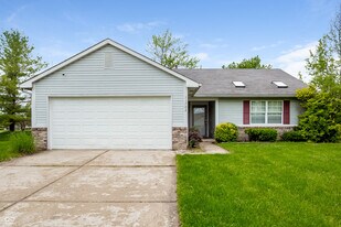11702 Shannon Pointe Rd in Indianapolis, IN - Building Photo