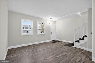 5708 Mitchell Rd in Levittown, PA - Building Photo - Building Photo