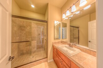 9728 Golden Thread Ct in Las Vegas, NV - Building Photo - Building Photo