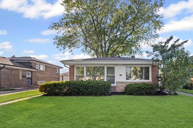 property at 1358 Mackinaw Ave
