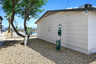 Sunset Apartments in Lake Havasu City, AZ - Building Photo - Building Photo