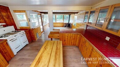 2446 Liberty Ln in Topanga, CA - Building Photo - Building Photo