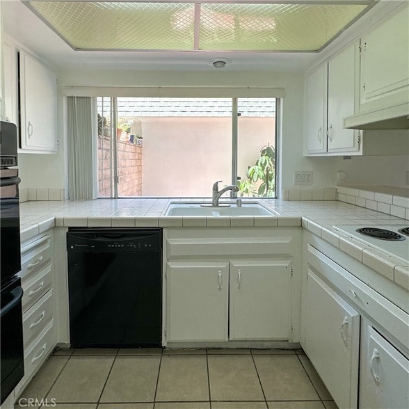 10235 Lurline Ave, Unit 01-0354 in Los Angeles, CA - Building Photo - Building Photo