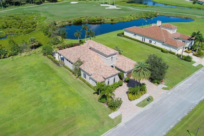 138 SE Via San Marino in Port St. Lucie, FL - Building Photo - Building Photo