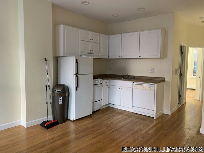 28 Phillips St in Boston, MA - Building Photo - Building Photo
