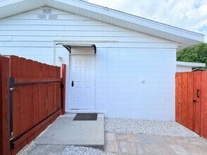 904 15th St NE in Winter Haven, FL - Building Photo - Building Photo