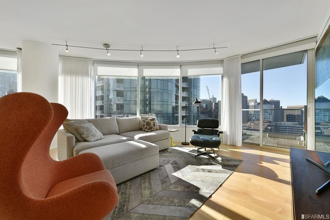 property at 338 Spear St