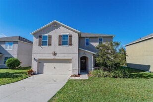 2470 Valhalla Dr in Tavares, FL - Building Photo