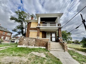 8790 Kimberly Ct in Detroit, MI - Building Photo