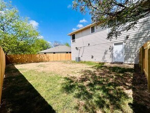 8511 Apple Carrie Cove in Austin, TX - Foto de edificio - Building Photo