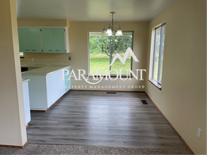 1260 Sherman Ave in Port Orchard, WA - Foto de edificio - Building Photo