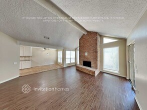 2227 Briarwest Blvd in Houston, TX - Building Photo - Building Photo