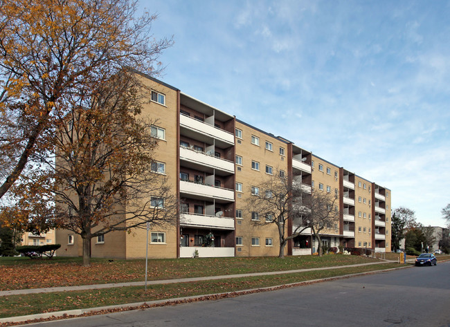 The Diplomat in Oshawa, ON - Building Photo - Building Photo