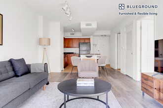 1301 M St NW, Unit FL6-ID485 in Washington, DC - Building Photo - Building Photo
