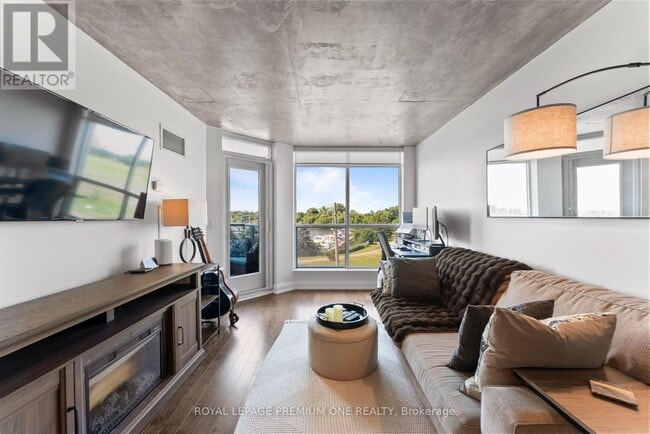 property at 340-340 Watson St W