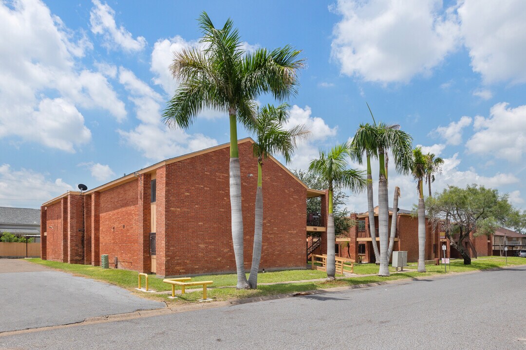 Fairway Apartments in McAllen, TX - Building Photo