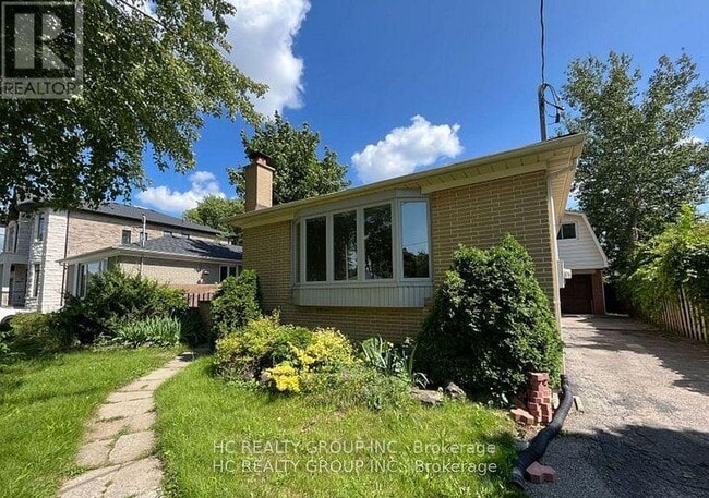 property at 516 Lynett Crescent