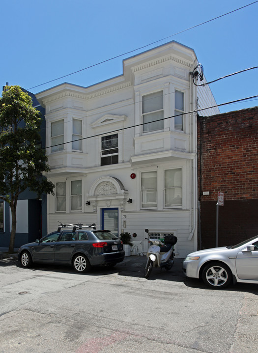 75 Lily St in San Francisco, CA - Building Photo