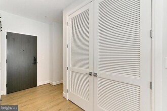 635 Slaters Ln, Unit G-01 in Alexandria, VA - Building Photo - Building Photo