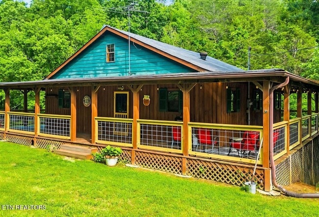 1564 Providence Rd in Pigeon Forge, TN - Foto de edificio - Building Photo