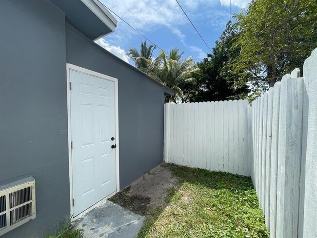 property at 6602 SW 19th Ct