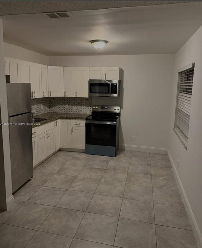 853 SW 9th Ct in Pompano Beach, FL - Building Photo - Building Photo