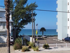 8465 W Gulf Blvd in Treasure Island, FL - Building Photo - Building Photo