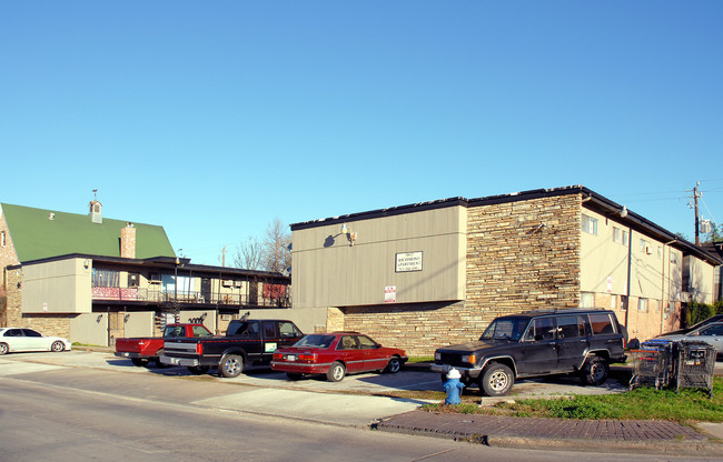 Richmond Apartment in Houston, TX - Building Photo - Building Photo