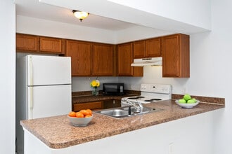 634 Royalty Ct in Kissimmee, FL - Building Photo - Building Photo