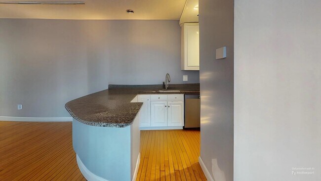 330 1/2 E St in Boston, MA - Building Photo - Building Photo