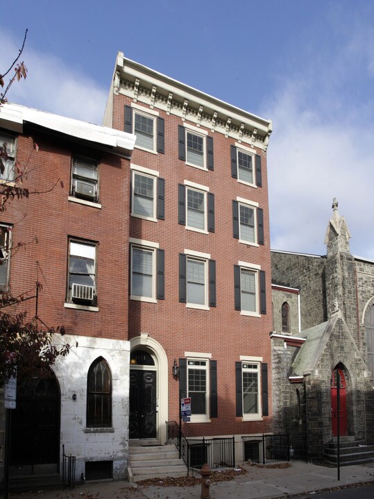1111 Mount Vernon St in Philadelphia, PA - Foto de edificio