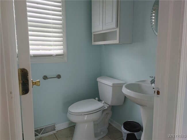 property at 579 Homestead Dr