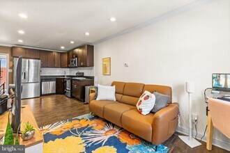 2611 Almond St in Philadelphia, PA - Building Photo - Building Photo