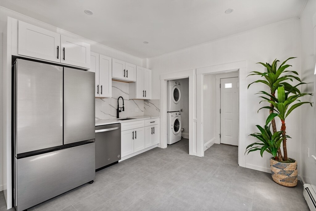 279 E Squantum St in Quincy, MA - Building Photo