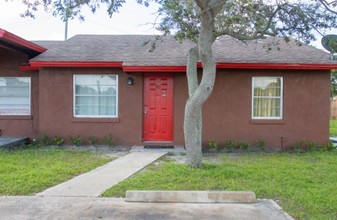 905 Avenue J in Fort Pierce, FL - Building Photo - Building Photo