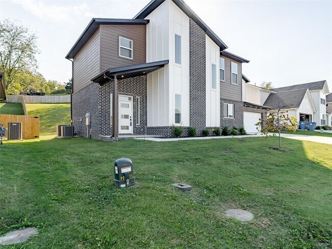 1317 Bunker Dr in Pea Ridge, AR - Building Photo - Building Photo