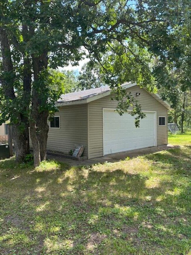 28673 Co Rd 66 in Staples, MN - Building Photo - Building Photo