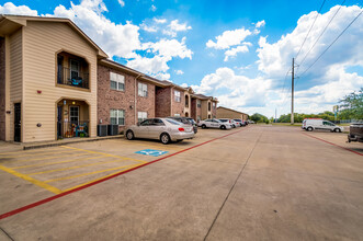 Corners Apartments in Sulphur Springs, TX - Building Photo - Building Photo