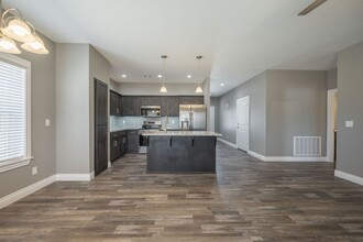 590 Pne Vw St in Neosho, MO - Building Photo - Building Photo