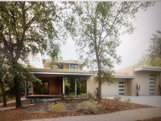 property at 540 S Cloverdale Blvd