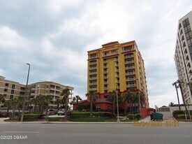 2901 S Atlantic Ave in Daytona Beach, FL - Building Photo