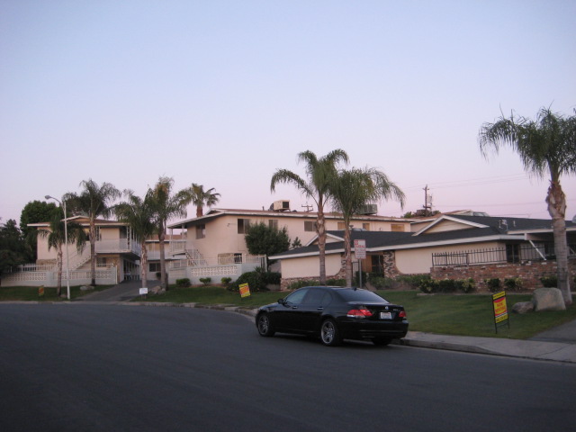 2601 Bishop Dr in Bakersfield, CA - Foto de edificio - Building Photo