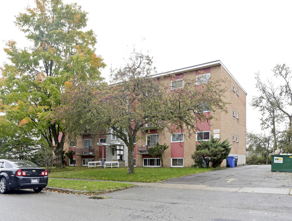 431 Hazel St in Waterloo, ON - Building Photo