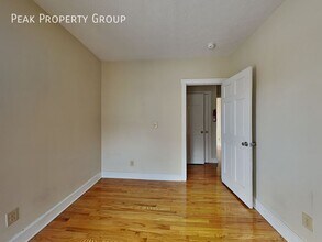 1393 Indianola Ave in Columbus, OH - Building Photo - Building Photo