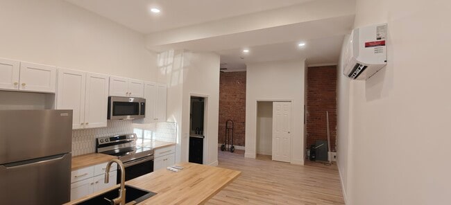 4204 Williamson Pl, Unit 1B in Cincinnati, OH - Building Photo - Building Photo