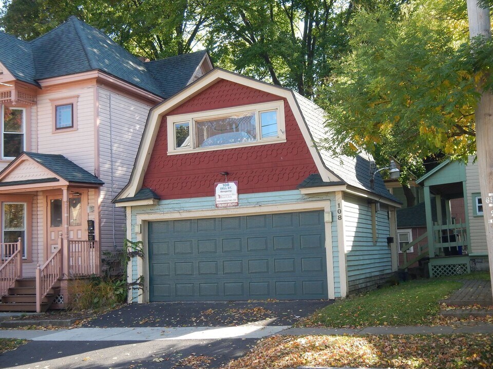 108 Dell St in Syracuse, NY - Building Photo